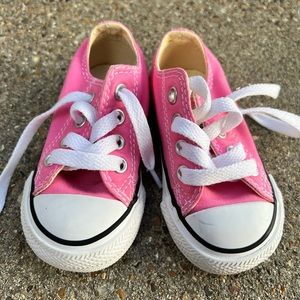 Toddler converse. Good used condition.
